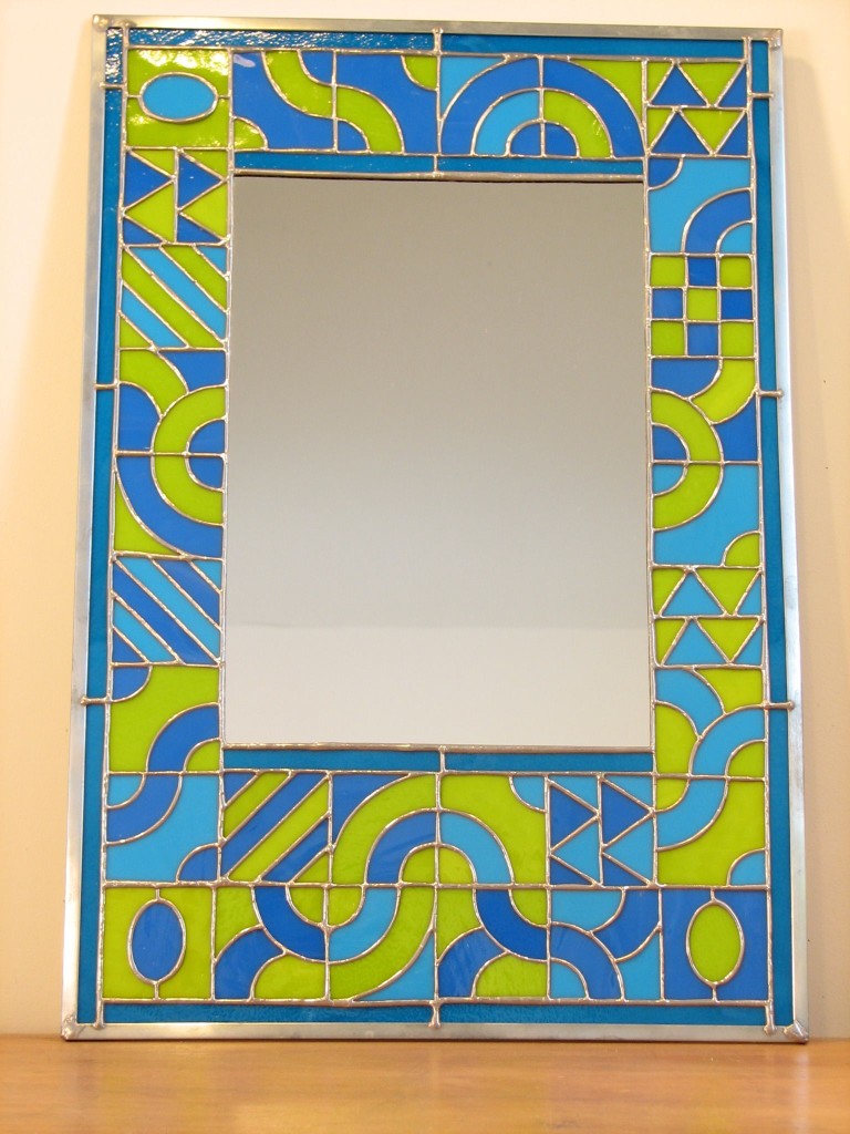 Blue-green mirror